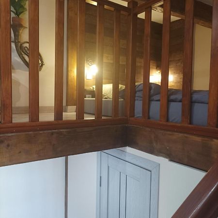 Chorni Vivtsy Appartement Tsjernivsi Buitenkant foto