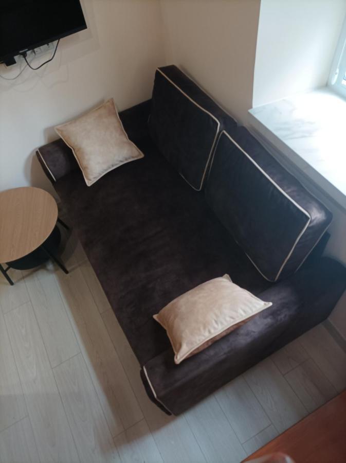 Chorni Vivtsy Appartement Tsjernivsi Buitenkant foto