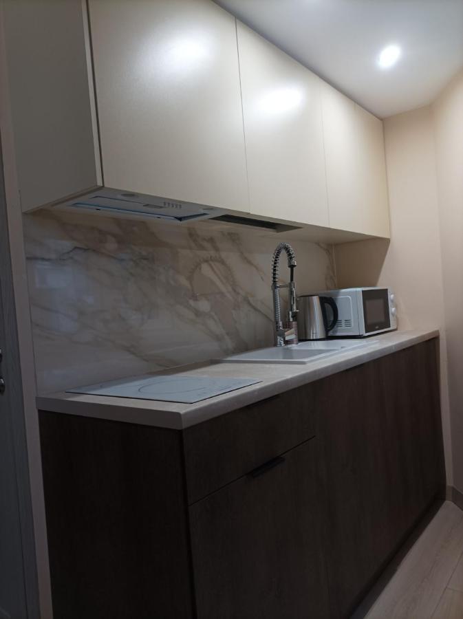 Chorni Vivtsy Appartement Tsjernivsi Buitenkant foto