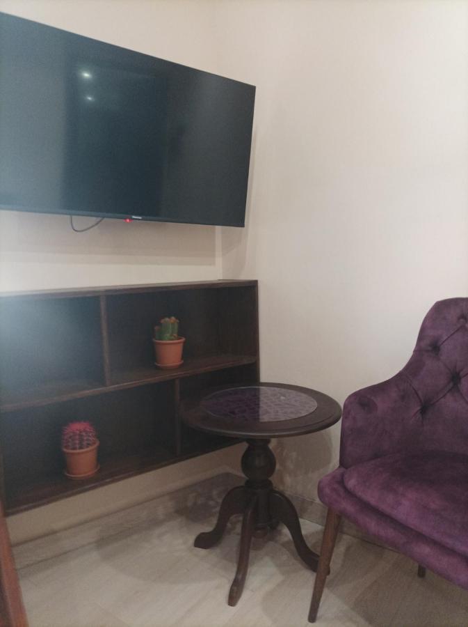 Chorni Vivtsy Appartement Tsjernivsi Buitenkant foto