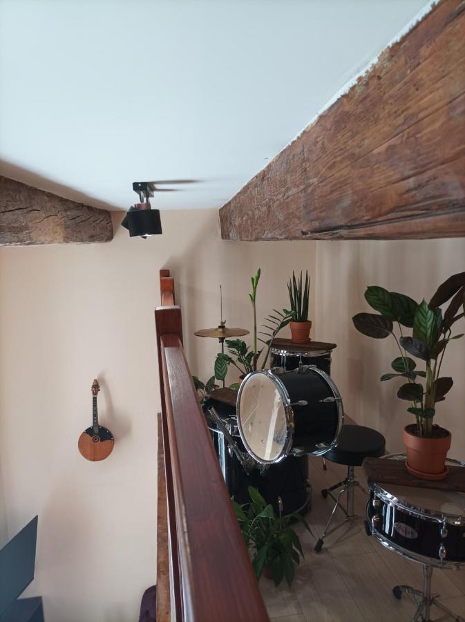 Chorni Vivtsy Appartement Tsjernivsi Buitenkant foto