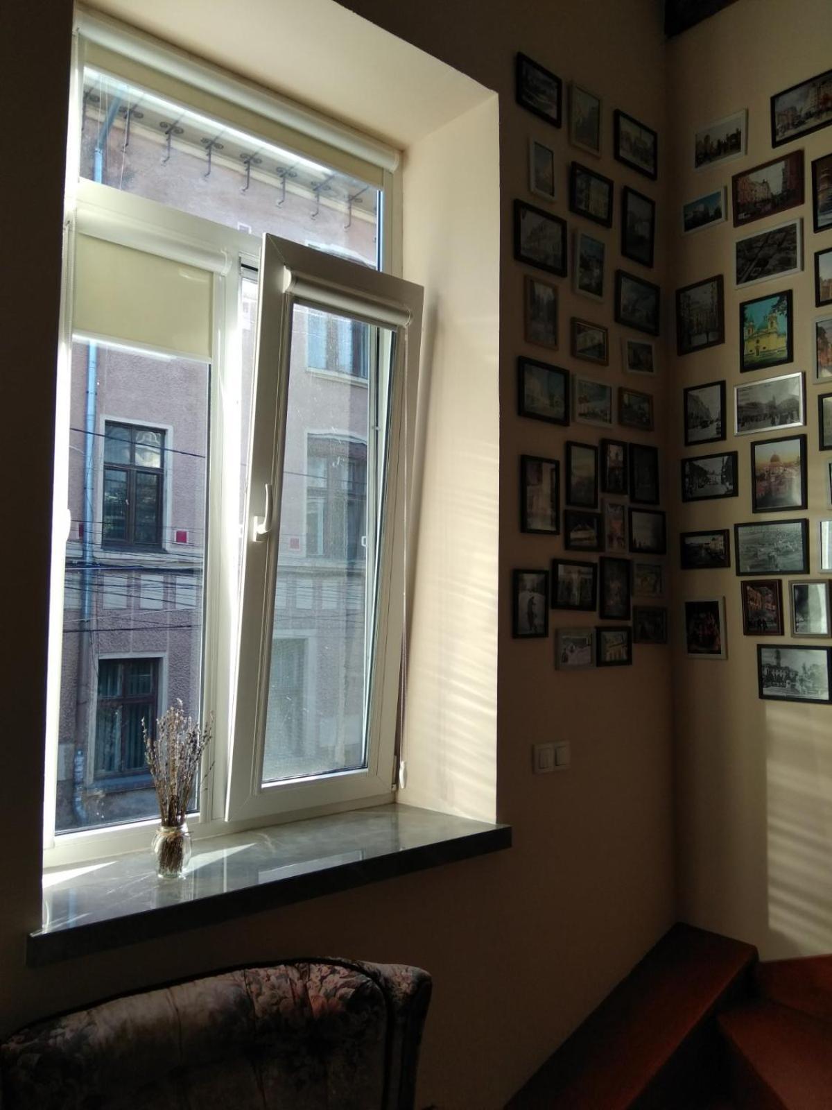 Chorni Vivtsy Appartement Tsjernivsi Buitenkant foto