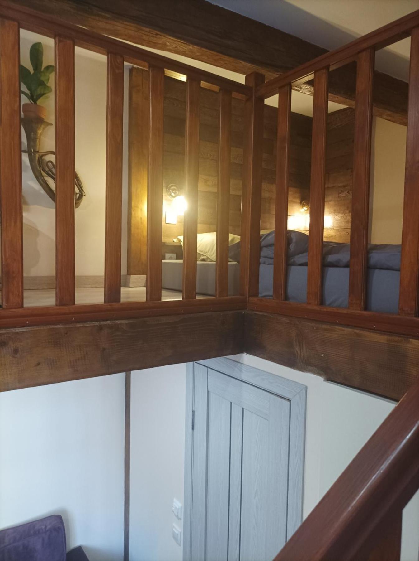 Chorni Vivtsy Appartement Tsjernivsi Buitenkant foto