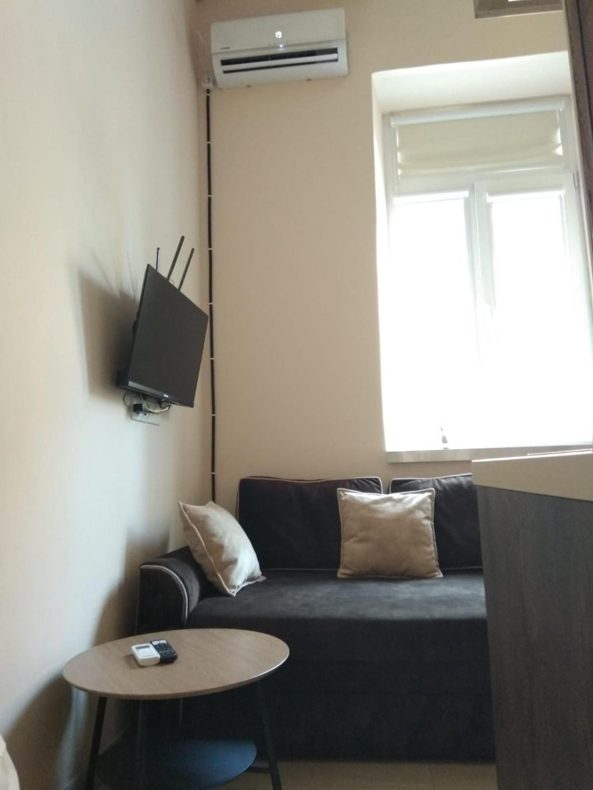 Chorni Vivtsy Appartement Tsjernivsi Buitenkant foto